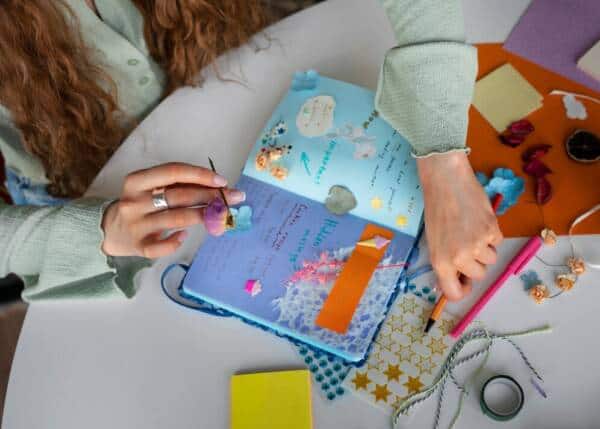 Journaling & Art Therapy (6 - 11 yo Children) - 60 min Trial Session (GROUP)